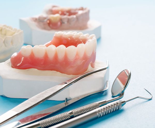 precio prótesis dental fija